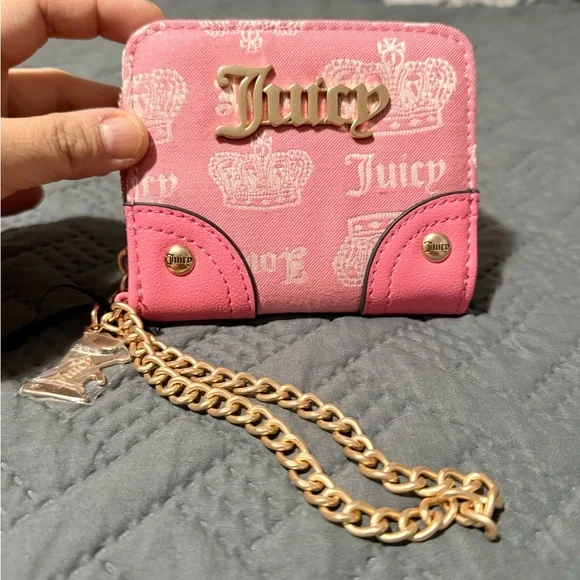 Juicy Couture Pink Wallet with Gold Accents - Picture 3 of 9